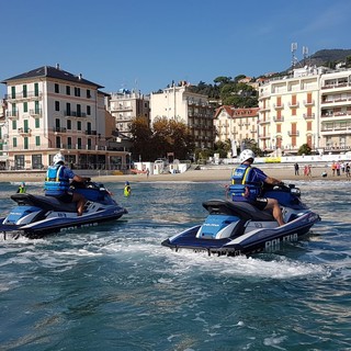 Canoa alla deriva, turista soccorso dalla Polizia nei pressi dell'isola Gallinara