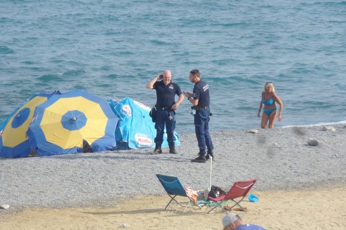 Tragedia in mare a Borghetto: uomo recuperato senza vita