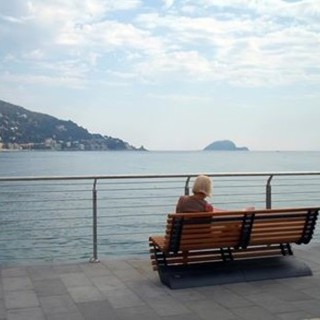 Revocata l'ordinanza di stop alla balneazione vicino al molo ad Alassio. Il sindaco: &quot;Le cause un falso positivo o un incivile che ha effettuato le proprie deiezioni in acqua&quot;