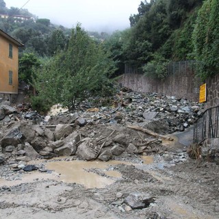 Varazze: frana in via Sciandra, evacuata una famiglia