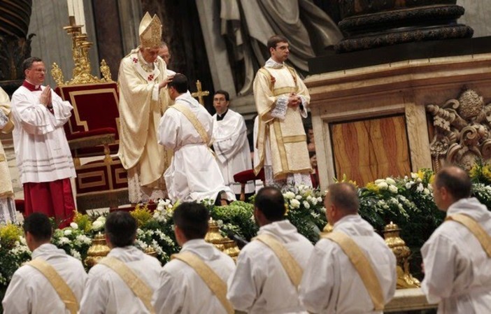 Savona, ordinazione sacerdotale per Andrea Camoirano