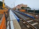 La pioggia non ferma i lavori: sostituito il ponte ferroviario sul rio Bottassano (FOTO)