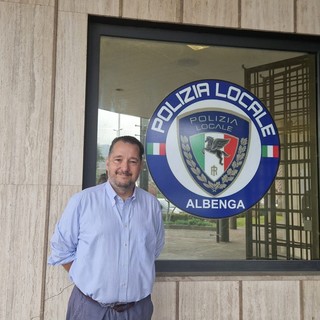 Albenga, sicurezza al centro per il candidato sindaco Podio: “Taser in dotazione agli agenti”