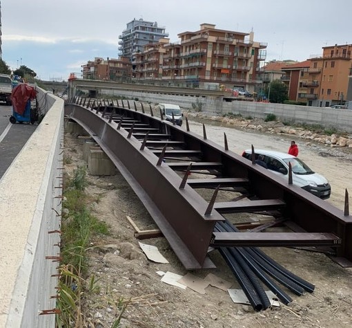 Borghetto, una diretta streaming per consentire a tutti di assistere alla posa della passerella