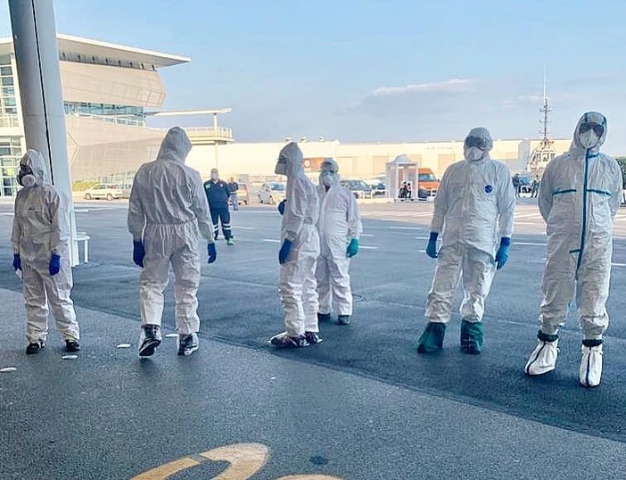 Savona, tutto pronto per lo sbarco “protetto” da Costa Luminosa. Giampedrone: &quot;Sarà lunga e complicata ma siamo sul pezzo!&quot; (FOTO)