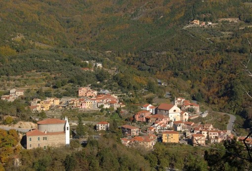 A Feglino l'integrazione fa scuola: profughi a lezione di italiano da docenti volontari