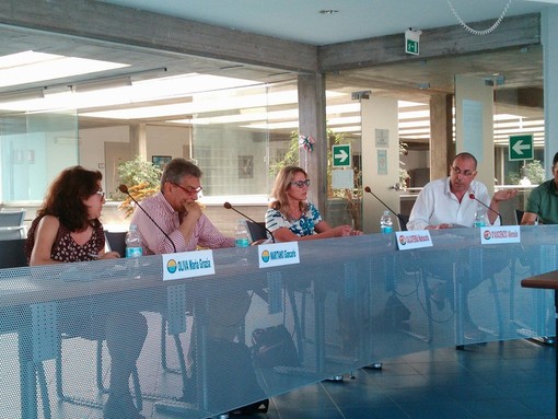 Nella foto: un momento del confronto tra Maria Grazia Oliva e Alessio D'Ascenzo sul verde pubblico