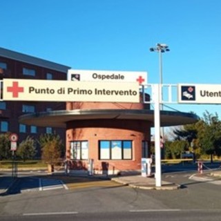 Albenga, lavori di asfaltatura in via Martiri della Foce: modifica all'ingresso dell'ospedale