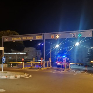 Savona, caduta calcinacci in corso Italia: ragazza in codice giallo al San Paolo