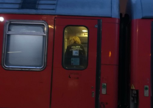 Uomo senza vita su un treno a Savona, sequestrato il convoglio (FOTO)