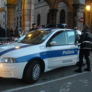 Savona: accattonaggio, sequestrati 6 euro a 2 romeni