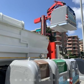 Andora, iniziata la posa delle nuove campane nelle 43 isole ecologiche del centro cittadino