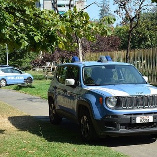 Pattuglione della Polizia di Stato a Savona: controlli su persone e veicoli