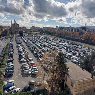 Savona, al via il rifacimento della segnaletica stradale nei parcheggi di piazza del Popolo e via Piave