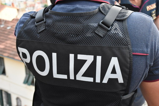 Domiciliato ad Albenga spacciava cocaina nell'imperiese: arrestato dalla Polizia