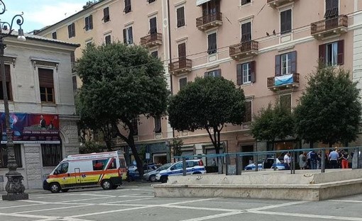 Sfrattato torna a dare in escandescenza davanti a Palazzo Sisto: rifiuta di trasferirsi ad Osiglia