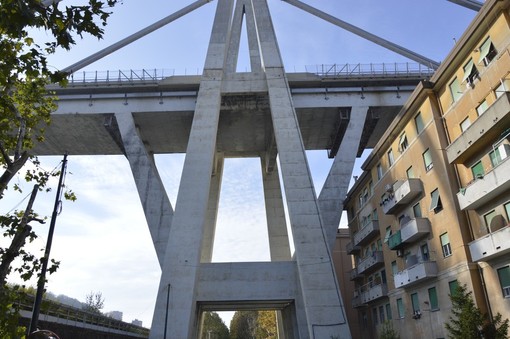 Ponte Morandi, Pd: &quot;Al Governo chiediamo più sostegno ai lavoratori&quot;. In 19 senza stipendio in zona rossa