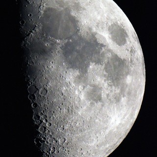 Savona, la Luna al primo quarto: venerdì 18 giugno l'osservazione con l'Associazione Astrofili Orione