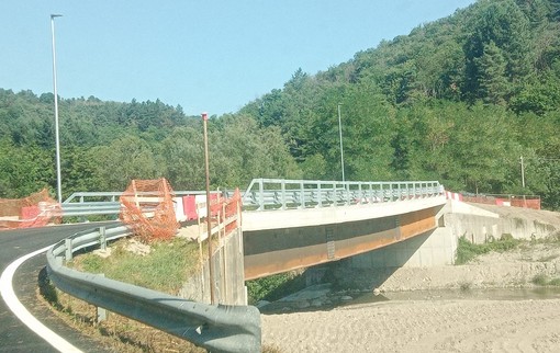 Pallare: lavori finiti, aperto il ponte in località Malagatti (FOTO)