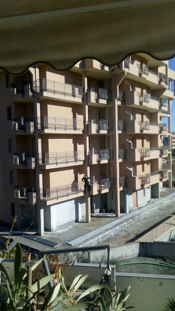 Albenga, occupazione abusiva delle palazzine di via Carloforte. Cittadini Stanchi e CISA: &quot;Chiesto un tavolo sulla sicurezza al più presto&quot;