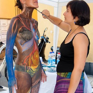 L'artista valbormidese Monica Porro al concorso di body painting &quot;Rabarama Skin Art Festival&quot; (FOTO)