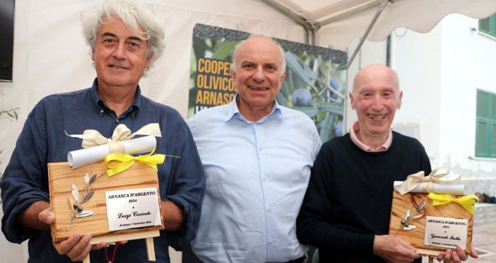 Arnasca d’Argento 2024, olio, tradizioni e muretti a secco: premiati Luigi Caricato e Giancarlo Isella