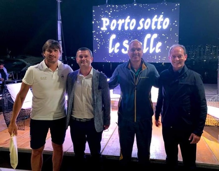 Il presidente dell’A.M.A. Fabrizio De Nicola e il sindaco di Andora Mauro Demichelis con gli l’olimpionici di vela Giorgio Poggio e Gianfranco Sibello