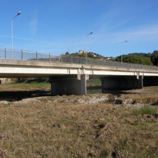 Andora, stop al rischio esondazione del Merula con la sopraelevazione del ponte di via Europa Unita