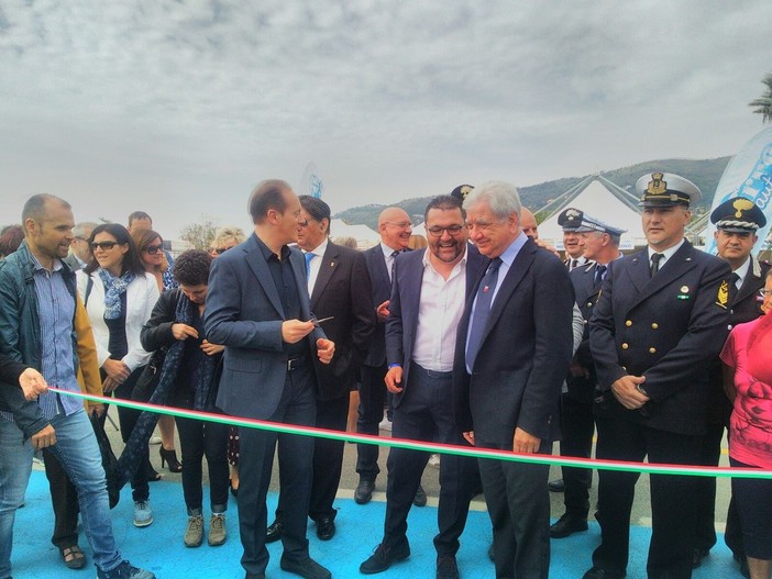 Andora, inaugurato &quot;Azzurro, Pesce d'Autore&quot;, sindaco Demichelis: &quot;Il mare e l'olio binomio fondamentale&quot;