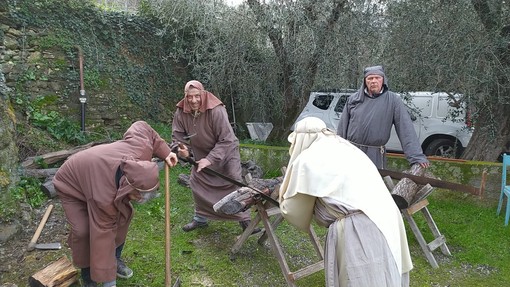 Andora, torna il Presepe Vivente di Duomo: 100 figuranti fra i vicoli e cantine del borgo Insigne