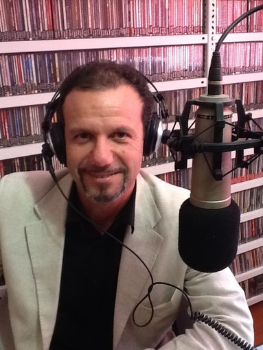 Paolo Apicella ai microfoni di Radio Onda Ligure 101