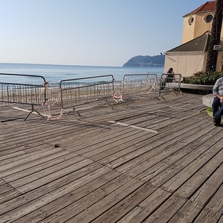 Alassio, piazza Airaldi e Durante da rifare, un lettore: &quot;E' così da molto tempo, brutta e un pericolo&quot;