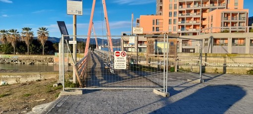 Savona, lavori al ponte Ruffino, il gestore del chiosco alla foce del Letimbro scrive al sindaco