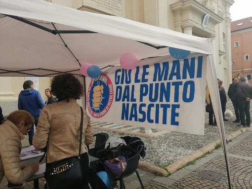 Punto nascite del Santa Corona, il Comitato Nascere a Pietra in occasione dell'8 marzo: &quot;850 giorni di chiusura 'provvisoria', siamo di fronte ad un altro diritto negato&quot;