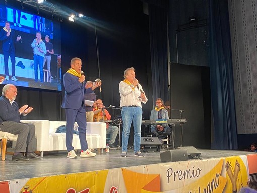 Greggio e Iacchetti cantano &quot;Romagna mia&quot; (VIDEO)