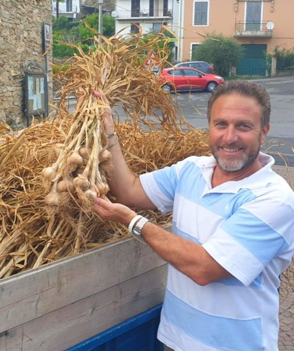 Fiera dell’Aglio di Vessalico domenica un importante convegno sulle caratteristiche e prospettive di tutela e promozione di questo importante prodotto d’eccellenza della Valle Arroscia