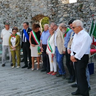 Bardineto, consegnata la cittadinanza onoraria al partigiano Gin Sergio Leti per la sua lotta contro i nazifascisti (FOTO)