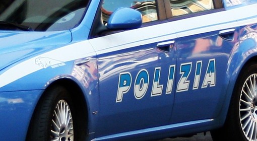 Scippa la borsetta a una signora: arrestato