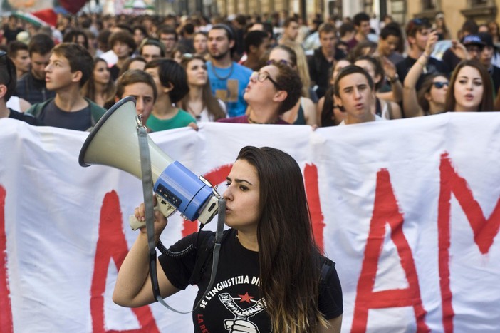 Domani è sciopero contro la Buona Scuola di Renzi, anche gli istituti savonesi incrociano le braccia: ritrovo in piazza Sisto