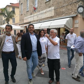 “Una Liguria sopra le righe”: il presidente della Regione Toti in visita a Pietra Ligure