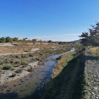 Albenga, prosegue la pulizia del Centa e dei rii Carenda e Carpaneto