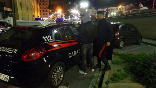 Albenga, continua la lotta allo spaccio: i carabinieri arrestano due persone