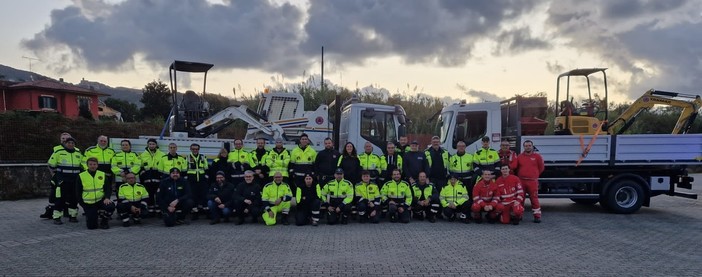 Maltempo, la colonna mobile della Protezione civile ligure in missione a Pistoia