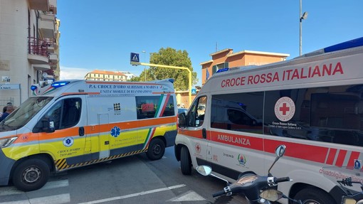 Savona, quattro persone investite da un'auto in corso Vittorio Veneto: tra loro anche due bambini