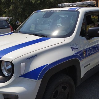 Furto in pieno giorno a Borgio Verezzi: l'autore fermato e identificato dalla Polizia Locale