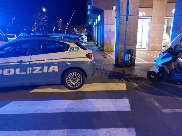 Spaccate nei negozi, furti di mezzi e danneggiamenti a Savona: custodia cautelare per due fratelli minorenni