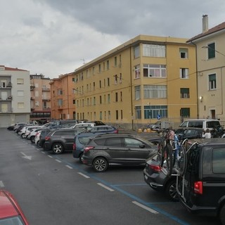 Finale si prepara all'arriva della EWS: piazzale Vuillermin diventa un paddock, stop ai parcheggi