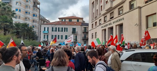 Savona, presidio contro Ddl Sicurezza, Pasa : &quot; Allo slogan 'Dio, patria e manganelli' rispondiamo con la mobilitazione&quot;