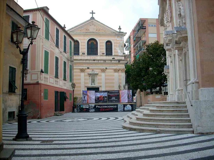 Ad Albissola Marina successo per il concerto in piazza della Concordia