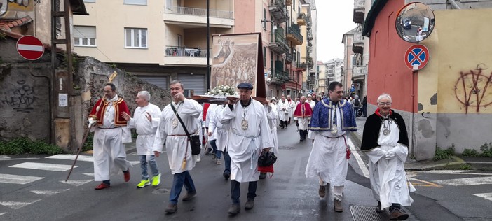 Savona si riunisce in processione per celebrare l'apparizione di Maria di Misericordia (FOTO)